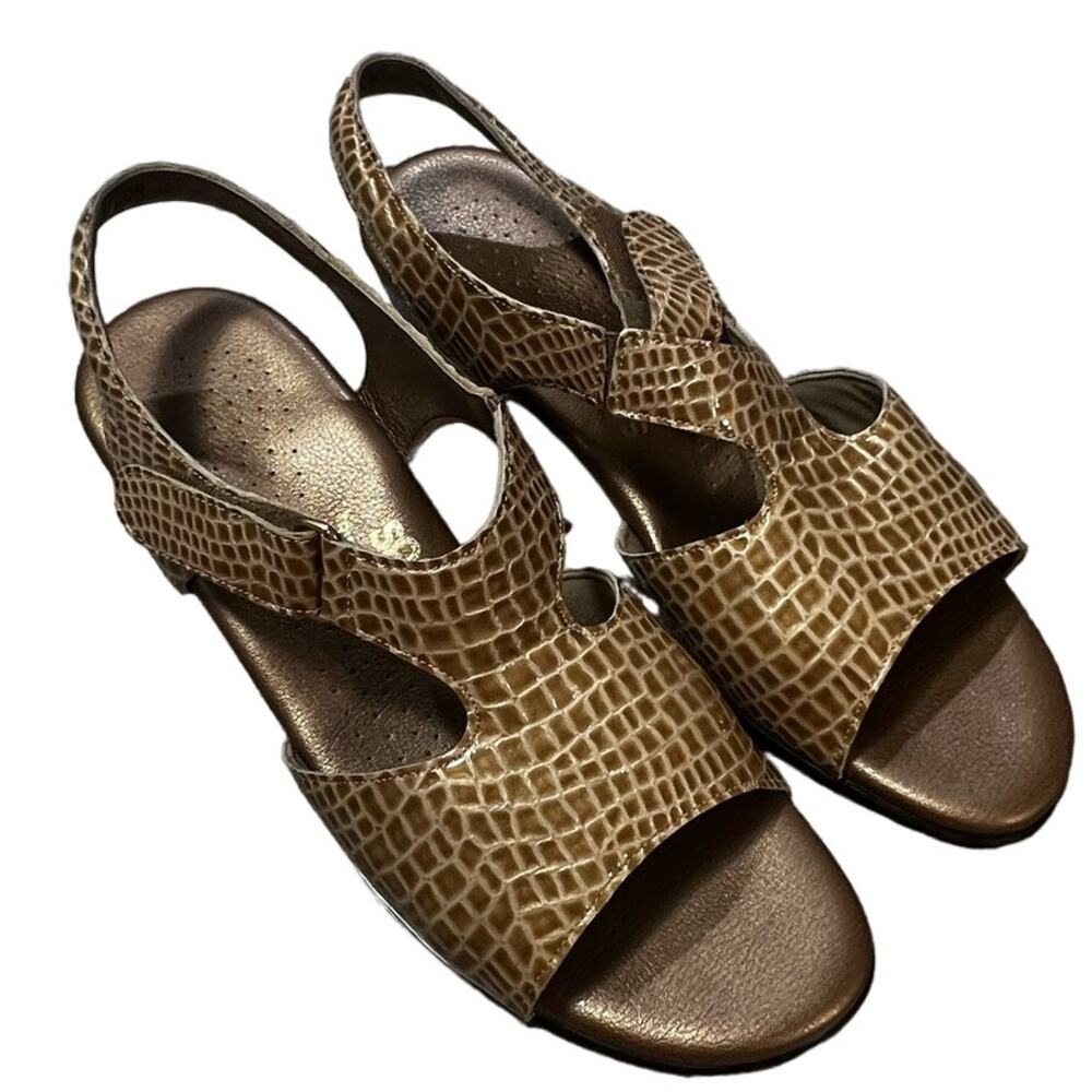 SAS Women's Heels in Crocodile Brown